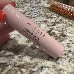 Wander Beauty On-The-Glow Stick Highlighter & Blush - Pale Pink